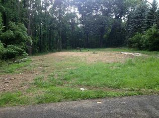 134 Pine Acres Ln, Coraopolis, PA 15108