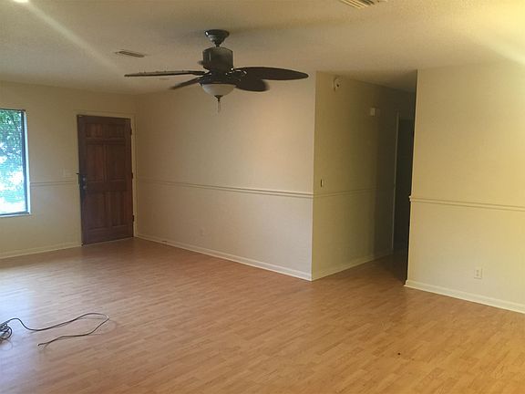 4th image of 1736 Carolina Ave