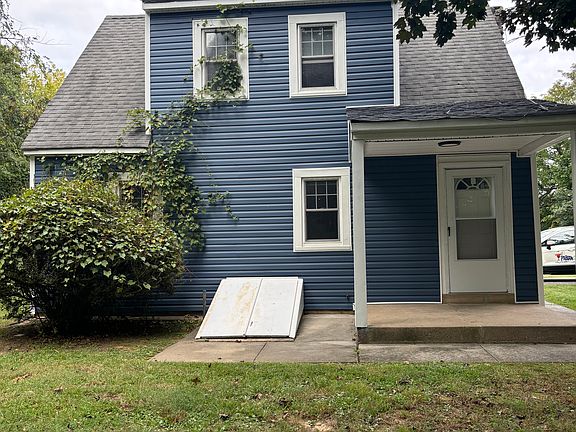 2nd image of 5 Paoletti Dr