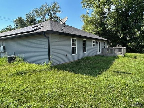 2nd image of 1221 County Road 325