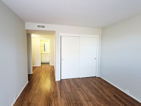 5th image of 3792 Harrison St APT 4