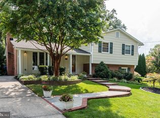 9904 Brixton Ln, Bethesda, MD 20817