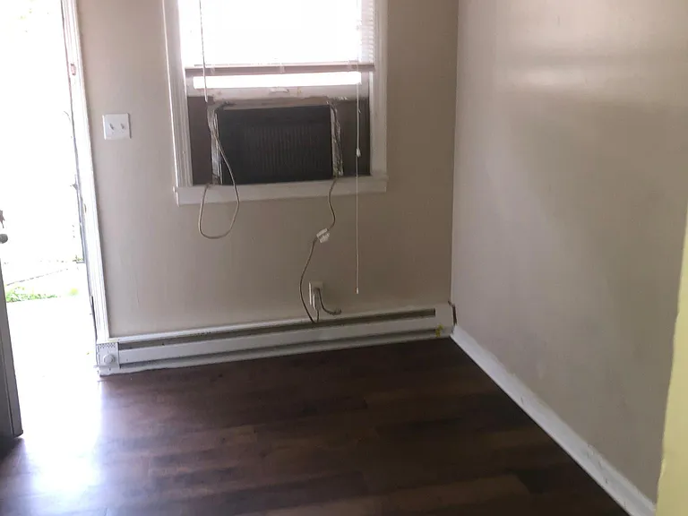 2624 W Muhammad Ali Blvd #2 — Photo 2