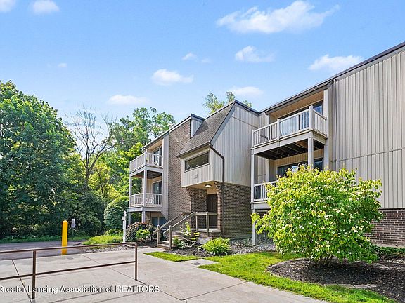 3rd image of 523 Bainbridge Dr APT 45