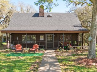 9 Dawdy Rd, Blessing, TX 77419