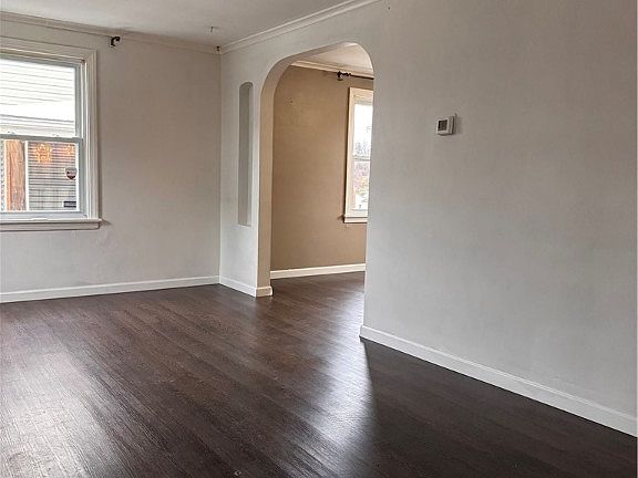 3rd image of 2104 Calvin St