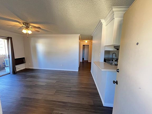 3rd image of 211 Woodland Pkwy Unit 213