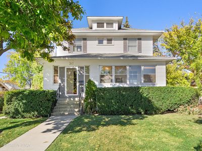 (Undisclosed Address), Hinsdale, IL, 60521