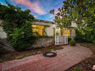 10941 Peach Grove St, North Hollywood, CA, 91601