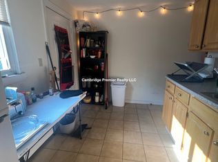 19 Pine St #2A, Cambridge, MA 02139