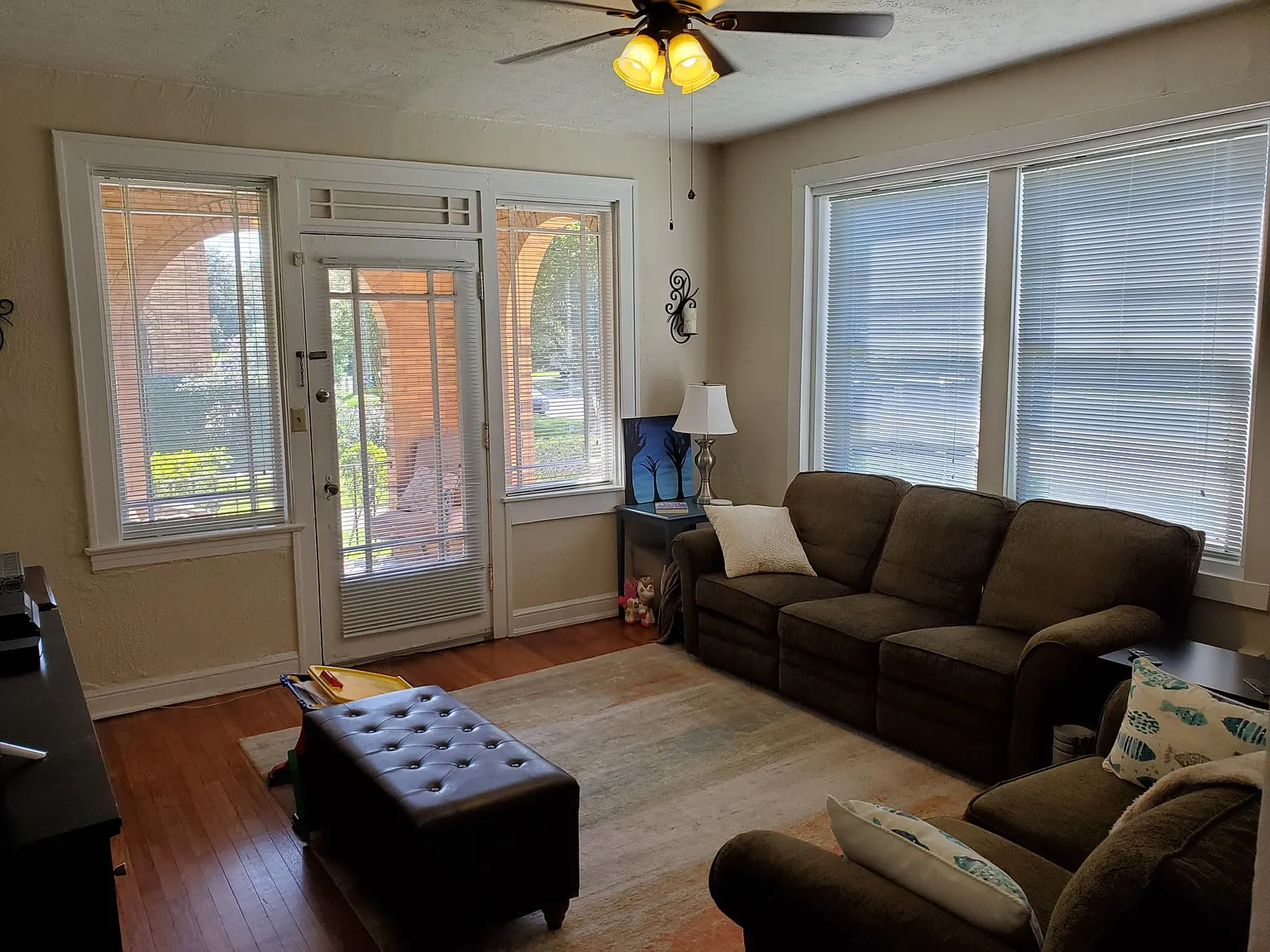 1 bed, 700 sqft, $1,000 — Photo 3