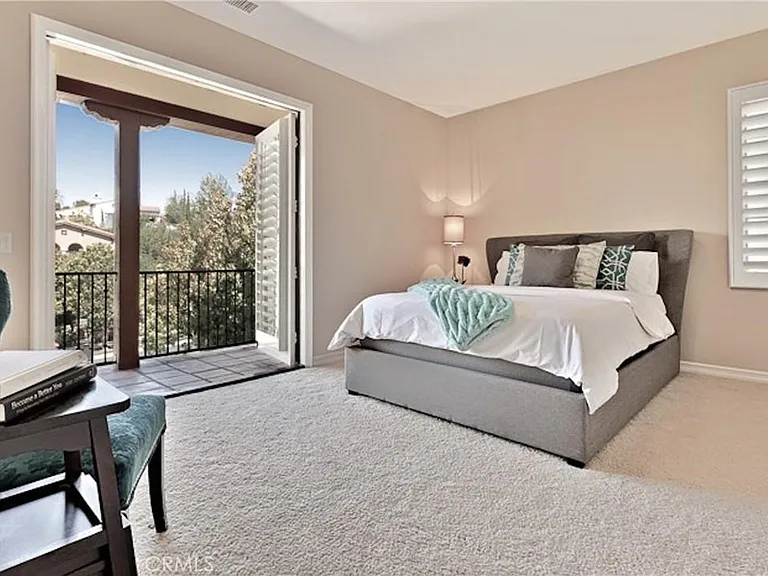 4 Highpoint — Photo 20