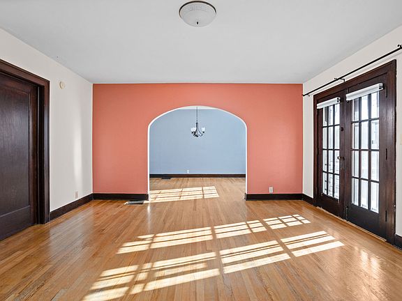 3rd image of 152 W 52nd St