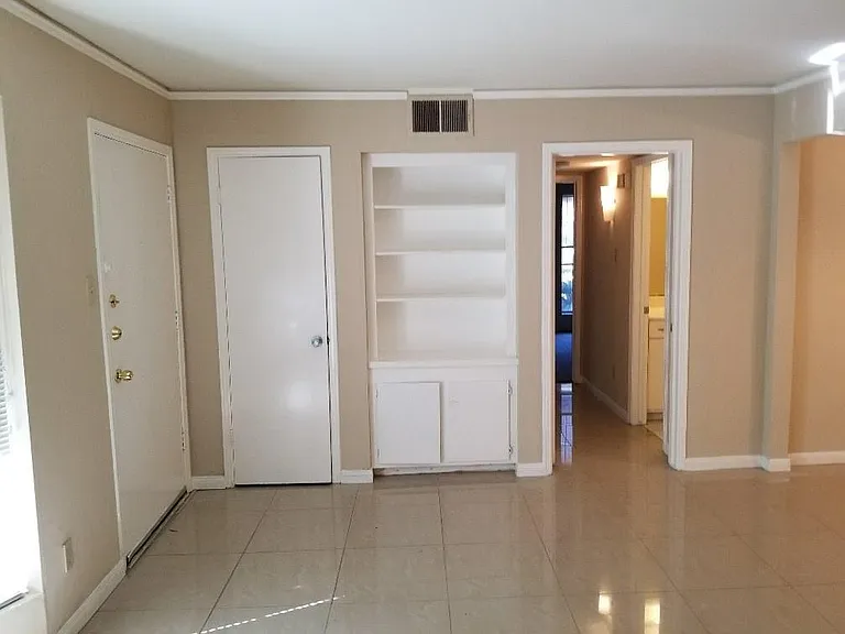 800 Post Oak Blvd #89 — Photo 2