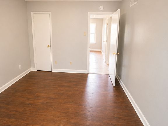 4th image of 3696 Buffalo Rd