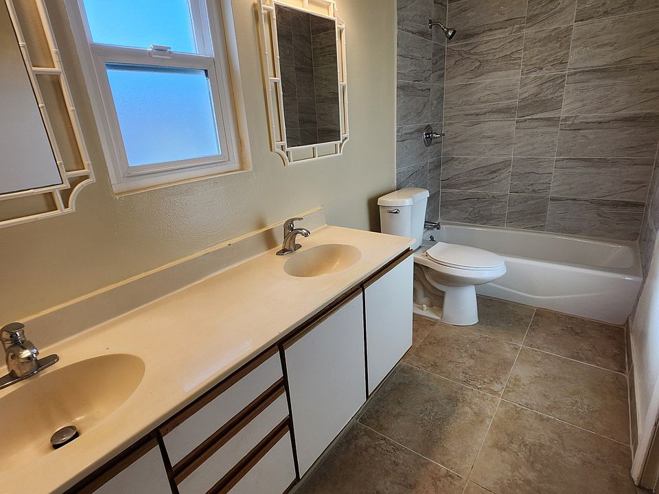1st image of 370 Avocado St APT 2
