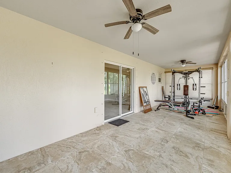 537 Mason Dr — Photo 44