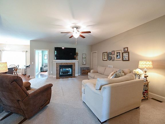 4th image of 68 Brazil Nut Ln