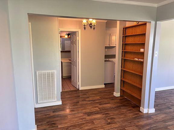 4th image of 802 Water St