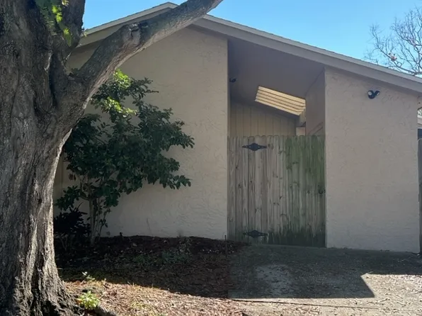 10505 Brynwood Ln, Tampa, FL 33624