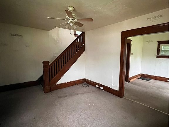 3rd image of 107 W Dalton St