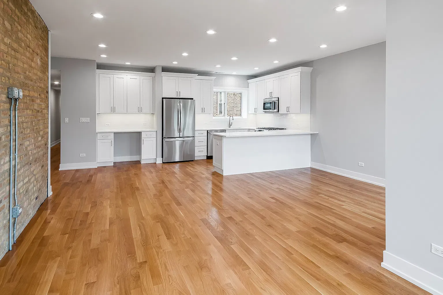 3 bed, 1480 sqft, $4,090 — Photo 3