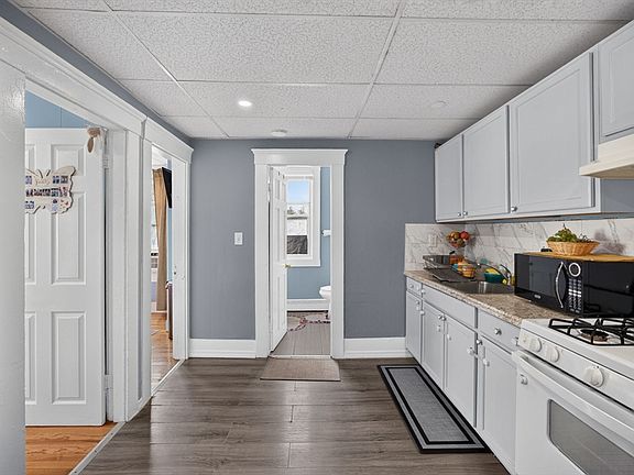 4th image of 106-108 Grand St