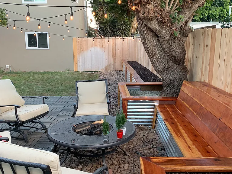 561 Florence St #561 — Photo 5