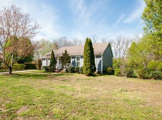 993 Harpeth Bend Dr, Nashville, TN 37221