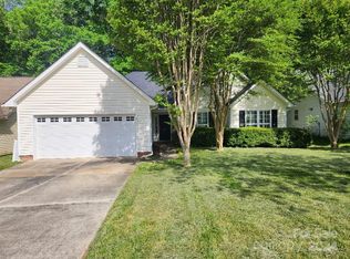 607 Kelford Ln, Charlotte, NC 28270