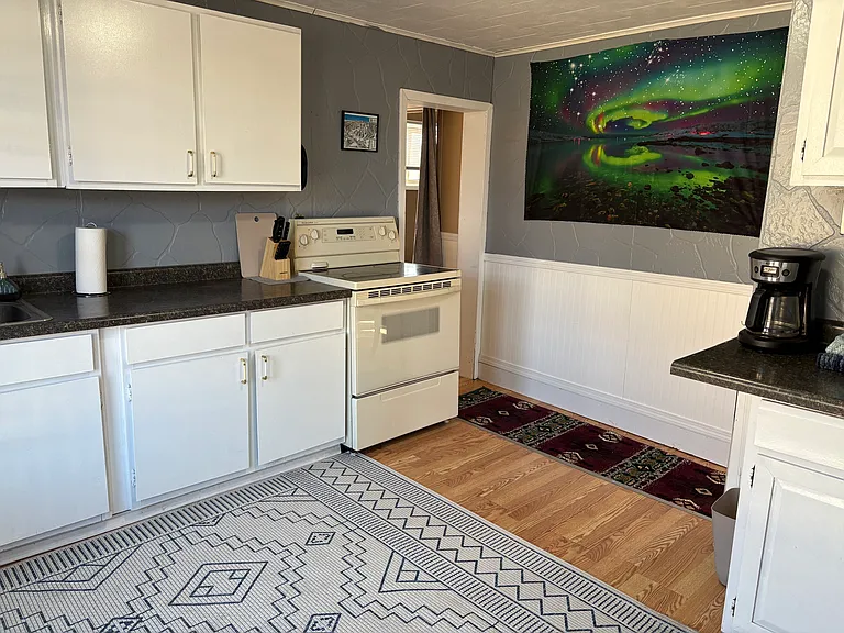 202 Main St #2 — Photo 8