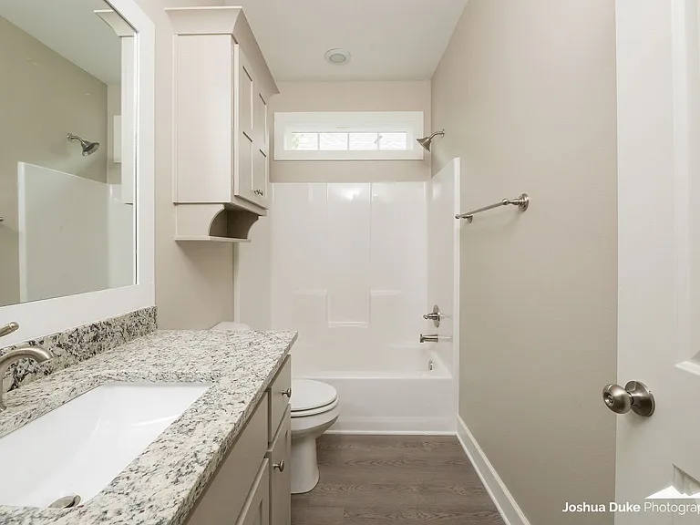 1320 S College Ave — Photo 15