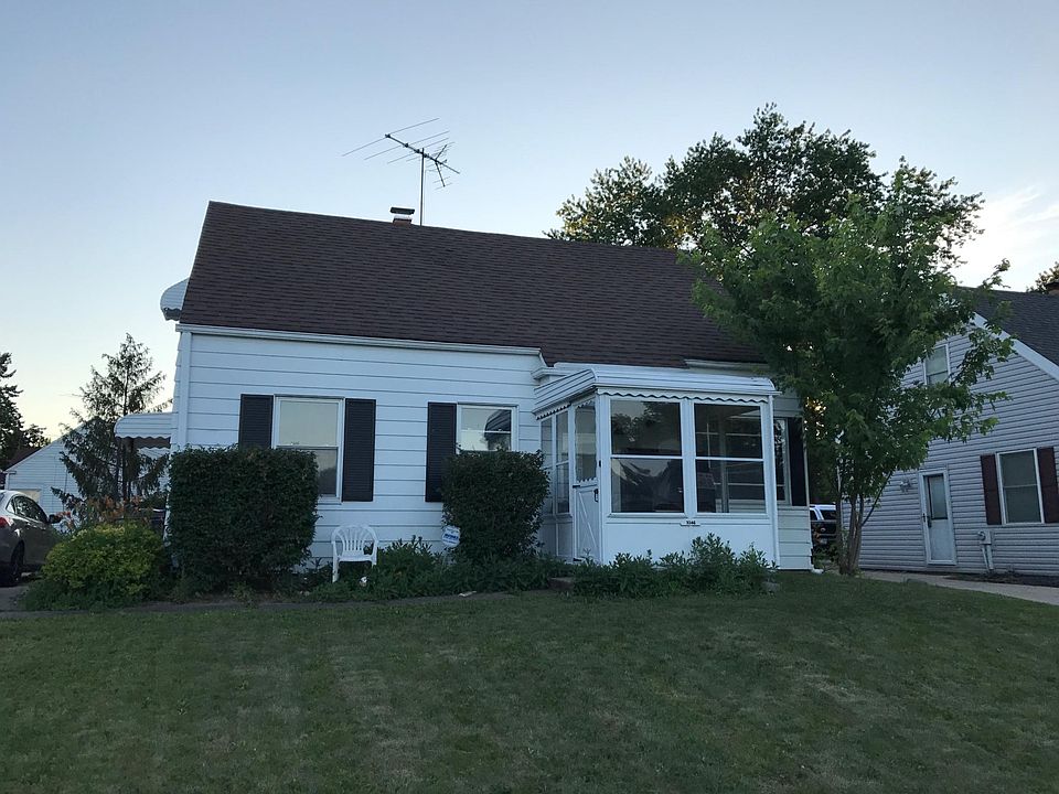 1st image of 3246 Oakwood Dr