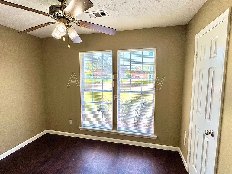 6917 Oak Side Dr — Photo 19