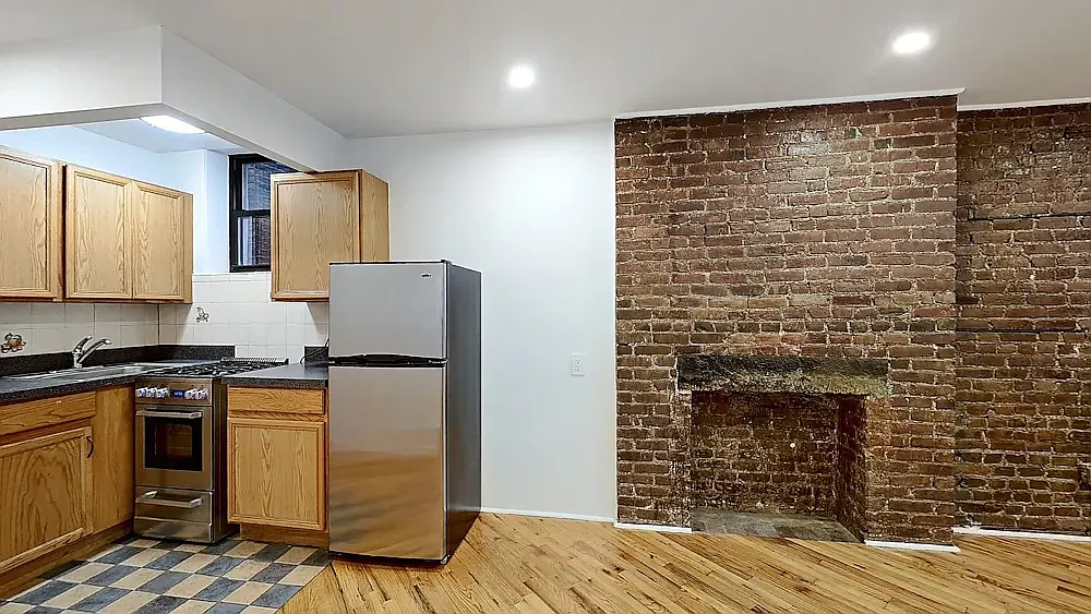 120 Orchard Street — Photo 2