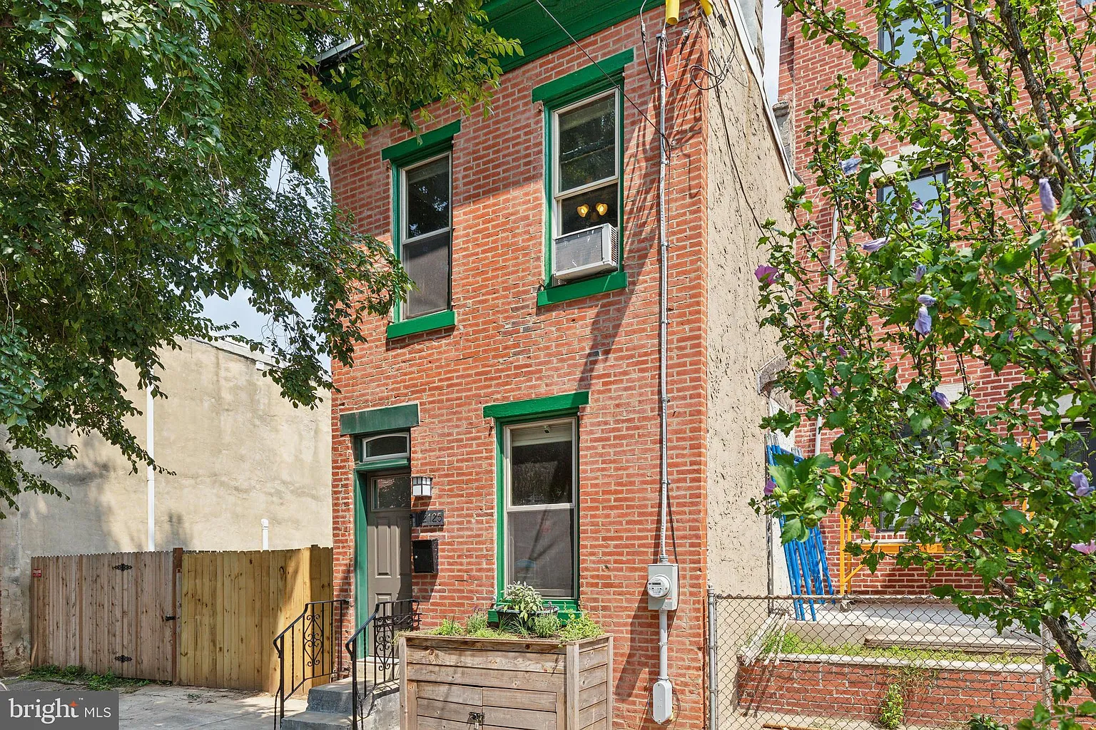 2125 E Firth St photo 1