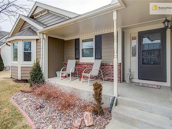 Welcoming front porch!