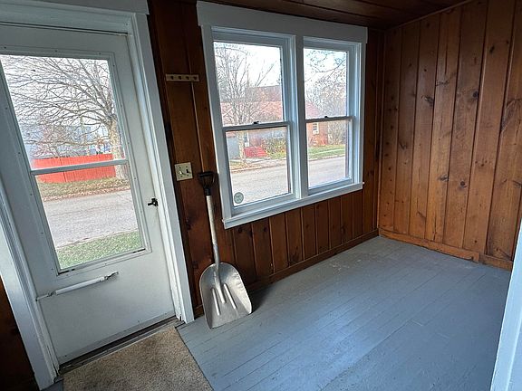 3rd image of 110 Adams Ave
