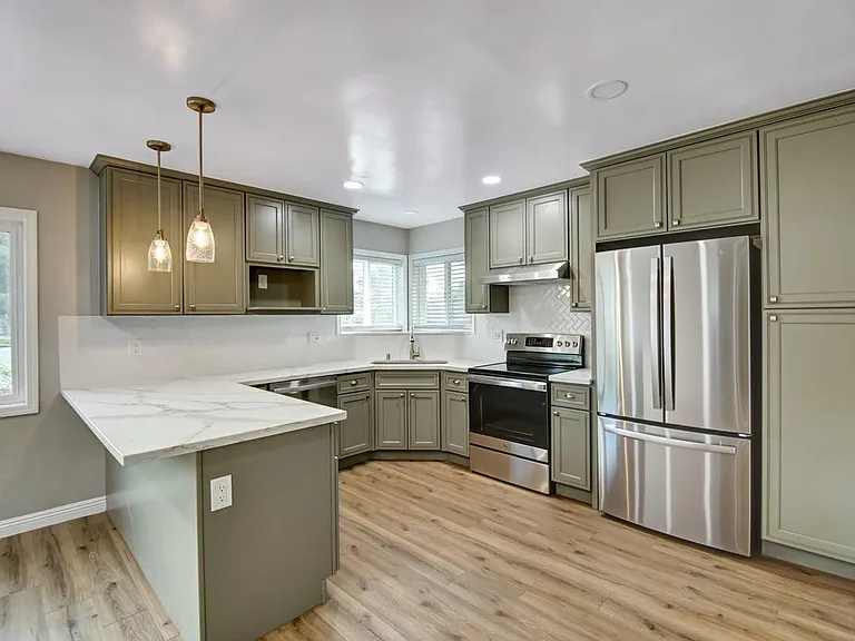125 Hecker Pass Rd — Photo 6