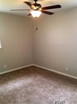 5th image of 121 Rowe Ave