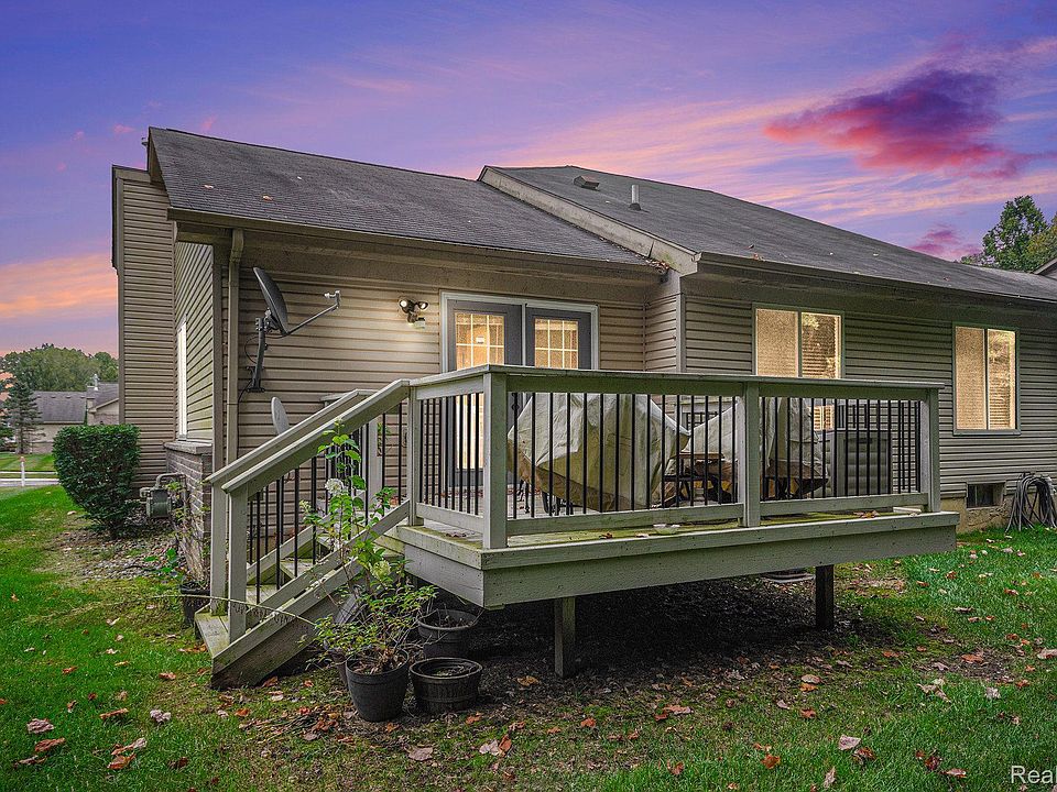 1st image of 17432 N Lucille Cir