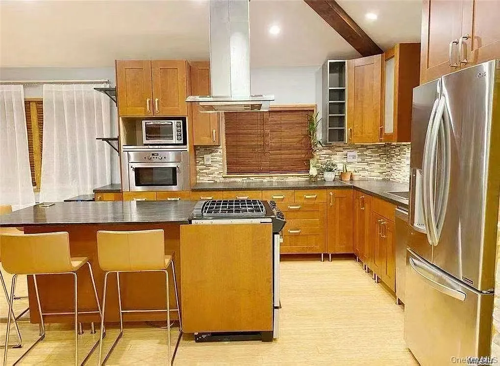 2 bed, 1150 sqft, $3,500 — Photo 1
