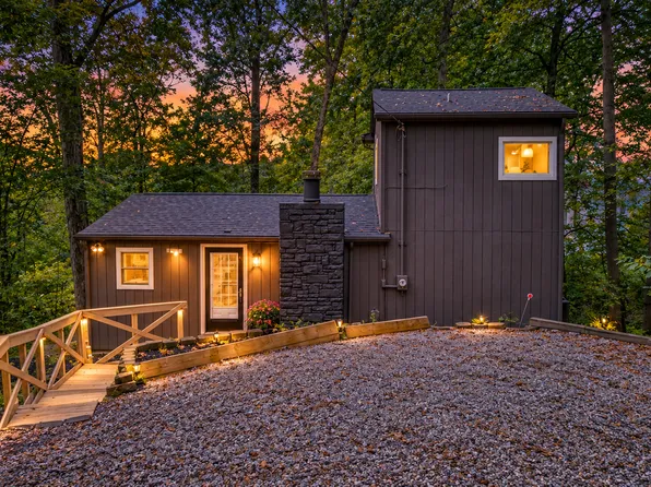 219 E Eagle Dr, Nineveh, IN 46164