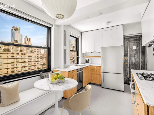 240 East 79th Street image 5 of 16