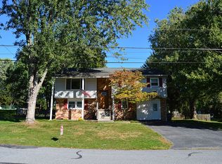 4125 Burns Rd, Mechanicsburg, PA 17055