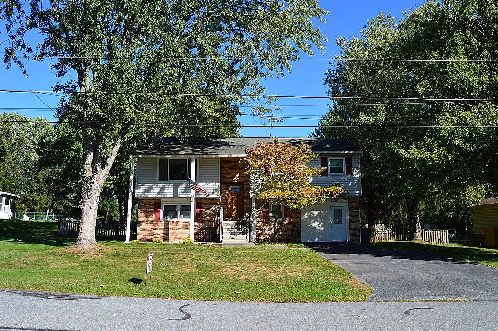 4125 Burns Rd photo 1