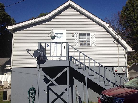 3rd image of 4618 Lancaster Ave