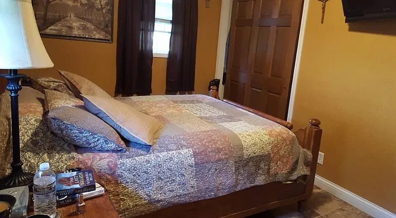 3 Bedroom House — Photo 4
