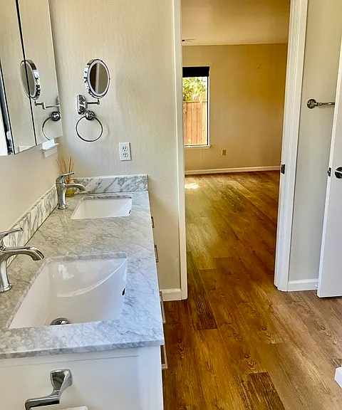 2217 Clay St — Photo 22