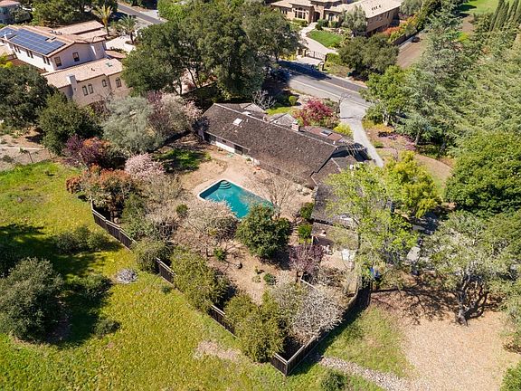 4th image of 26500 Conejo Ct